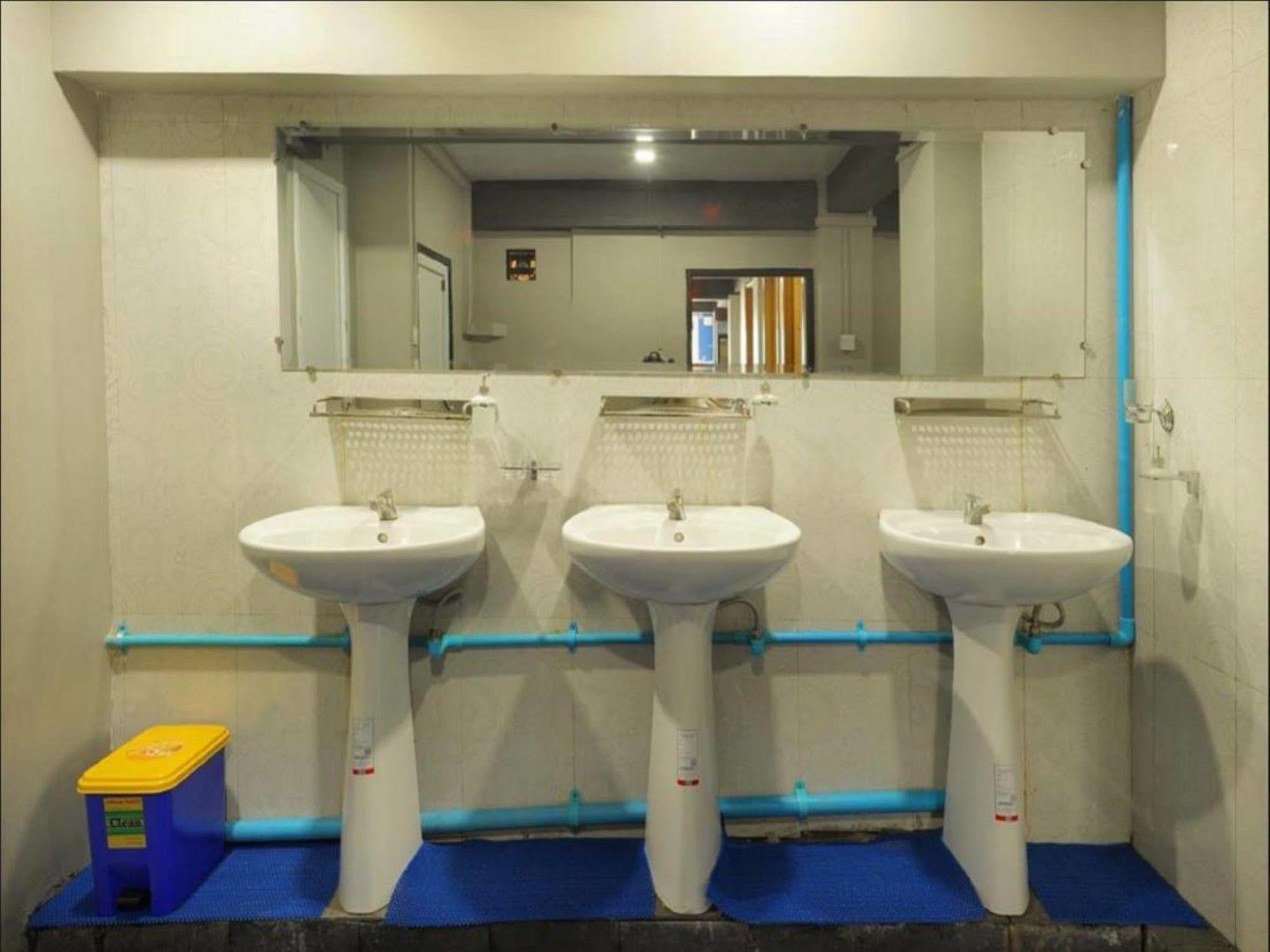 Space Boutique Hostel Rangun Kültér fotó