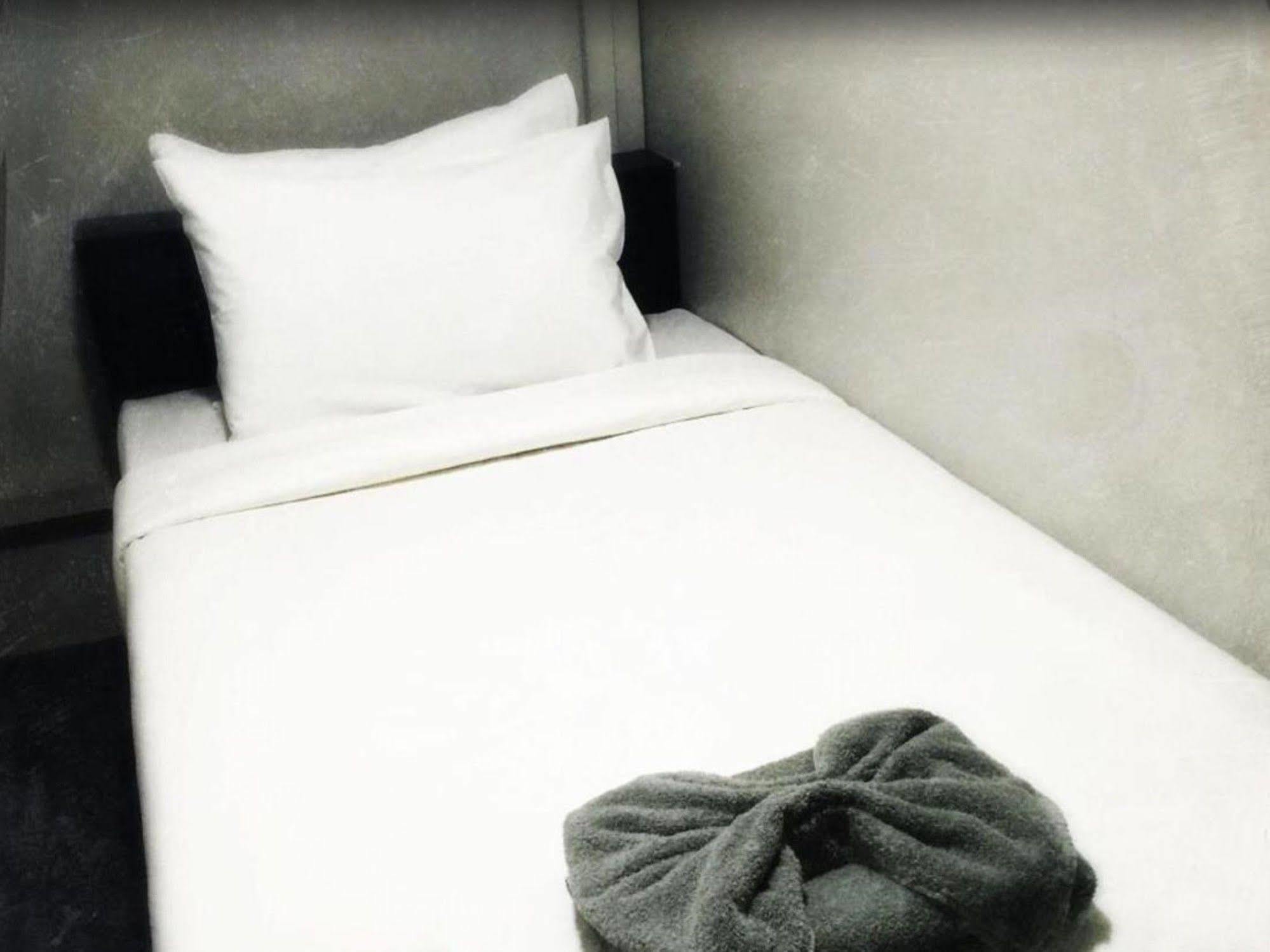 Space Boutique Hostel Rangun Kültér fotó